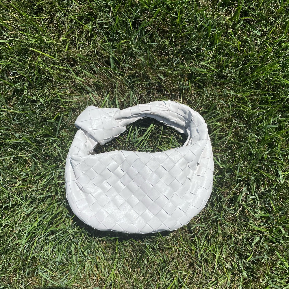BOTTEGA VENETA MINI JODIE CHALK